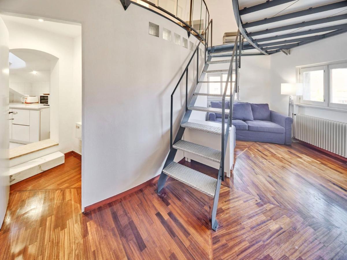 Splendid Apartment In The Historic Center Milan Bagian luar foto