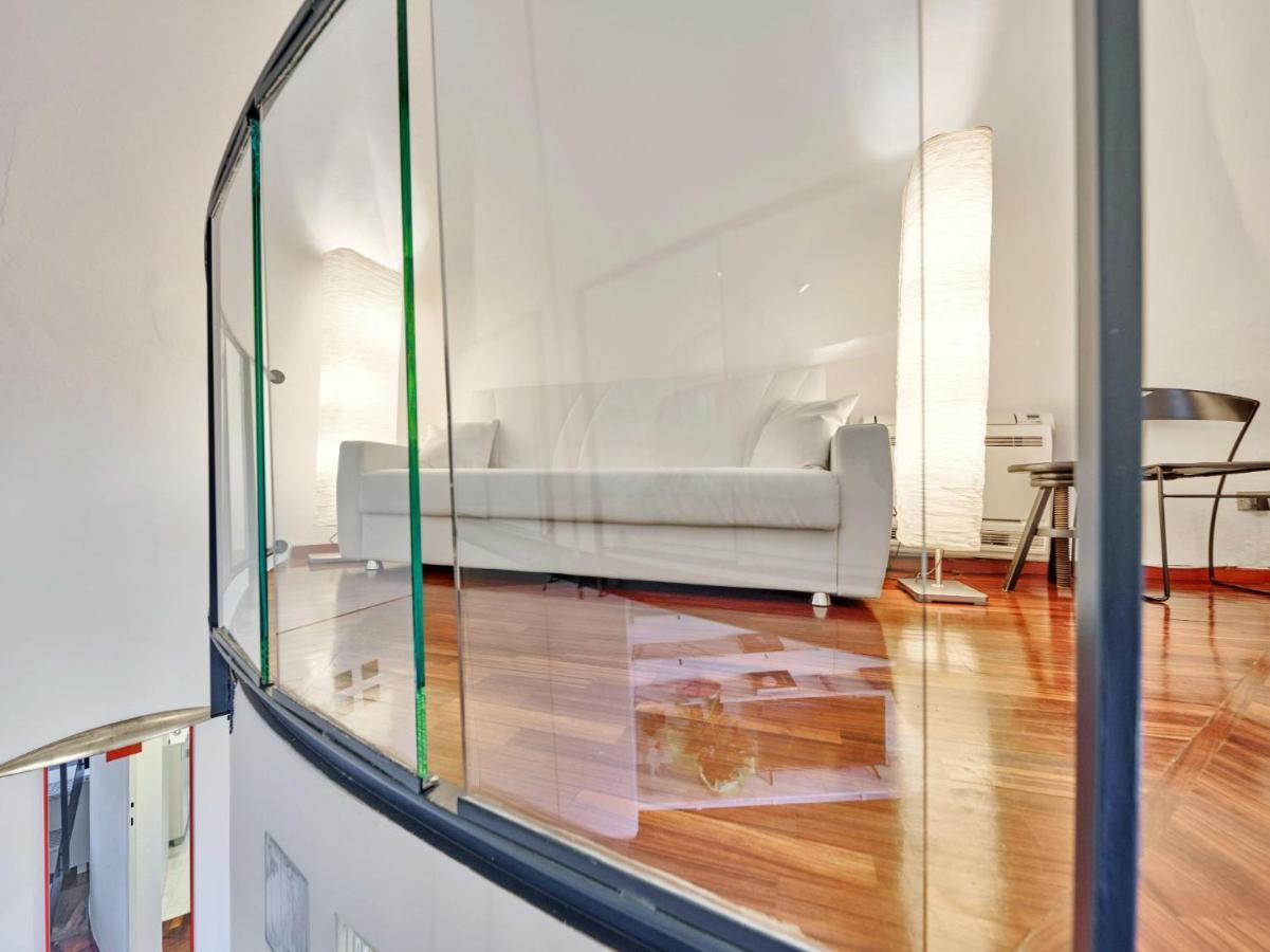 Splendid Apartment In The Historic Center Milan Bagian luar foto
